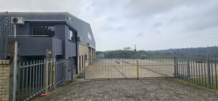 To Let commercial Property for Rent in Beacon Bay North Eastern Cape